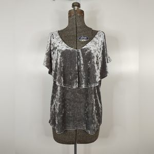 Cable + Gauge silvery gray velour cold shoulder ruffle flounce short sleeve top